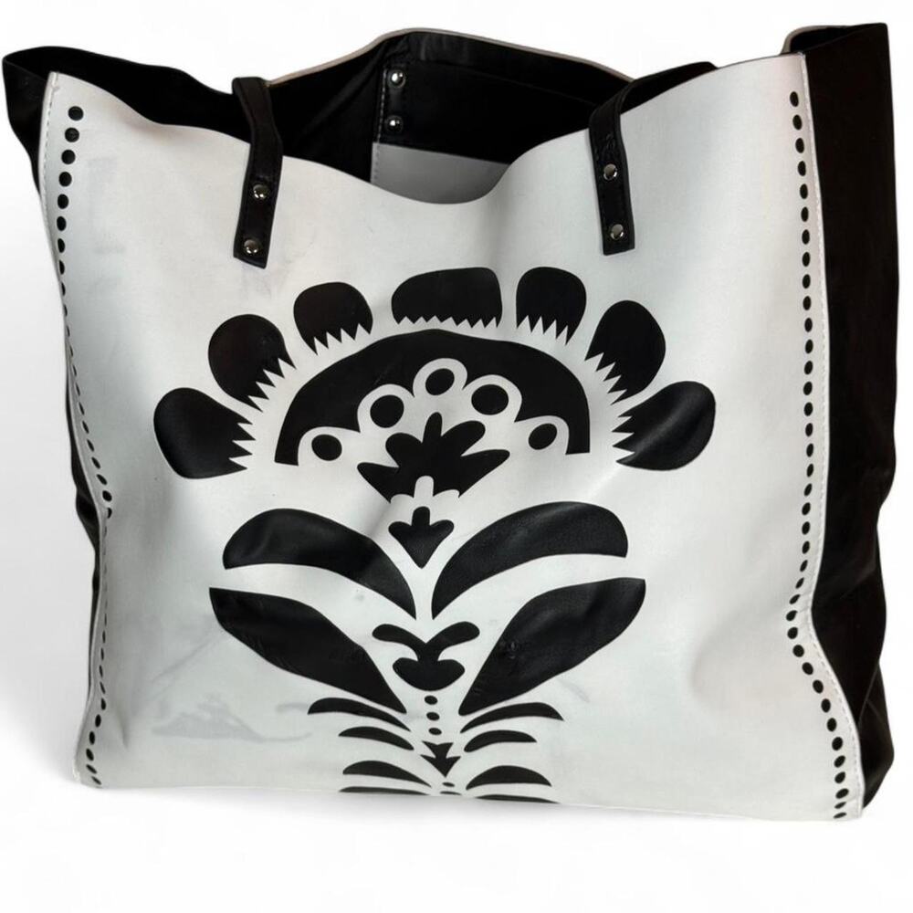 RARE‎ Vera Bradley Black & White Large Tote